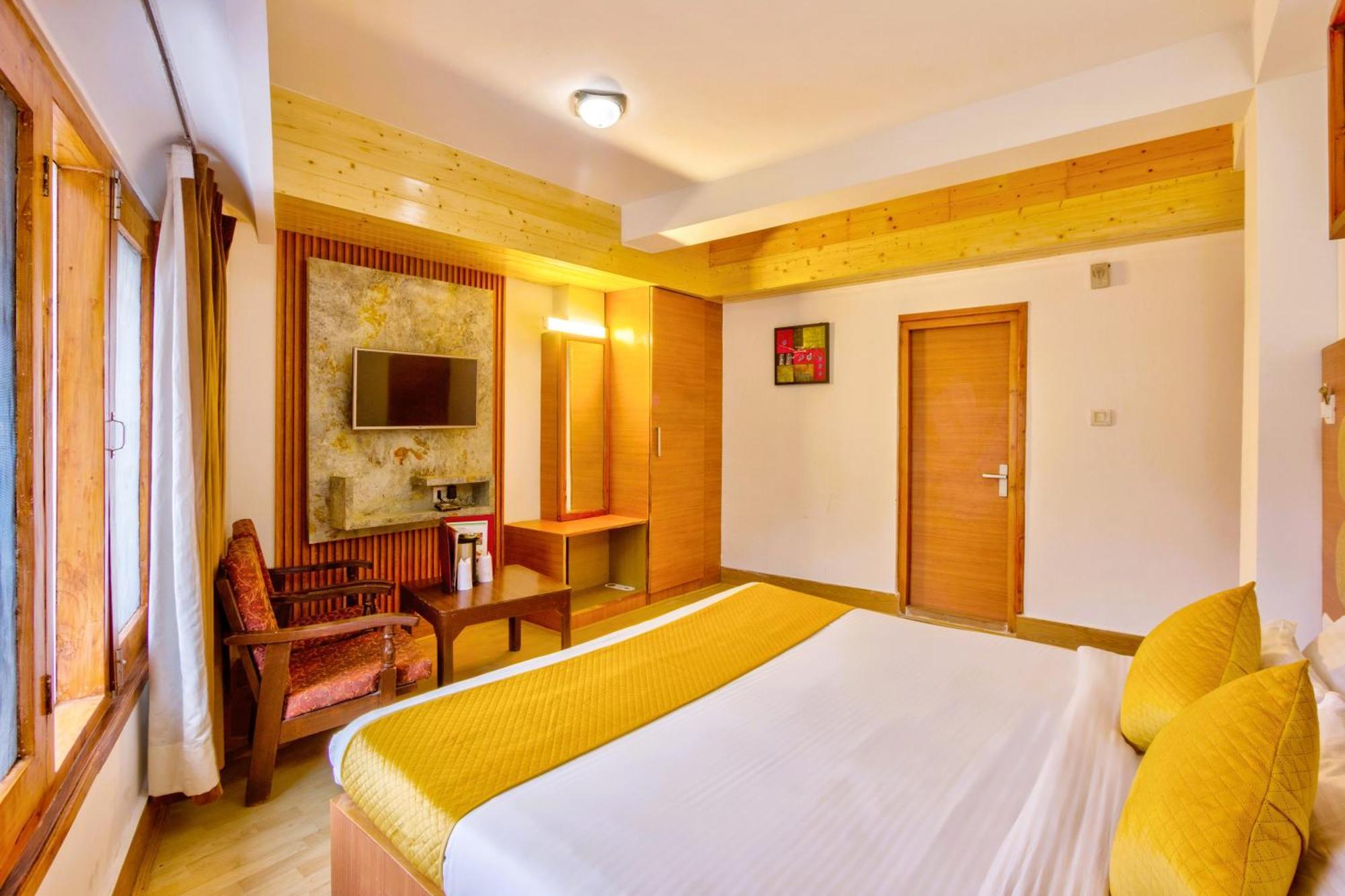 Hotel Greenfields Manali  Bagian luar foto